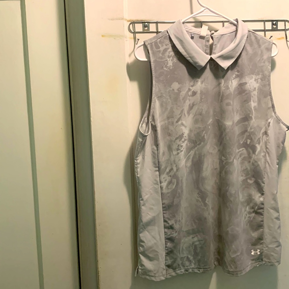 New NEVER worn under armor sports top